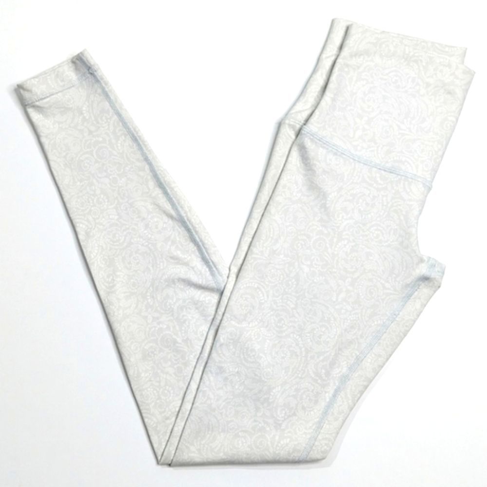 RARE Lululemon Wunder Under (Hi-Rise) in Foli Manifesto White Nimbus size 6